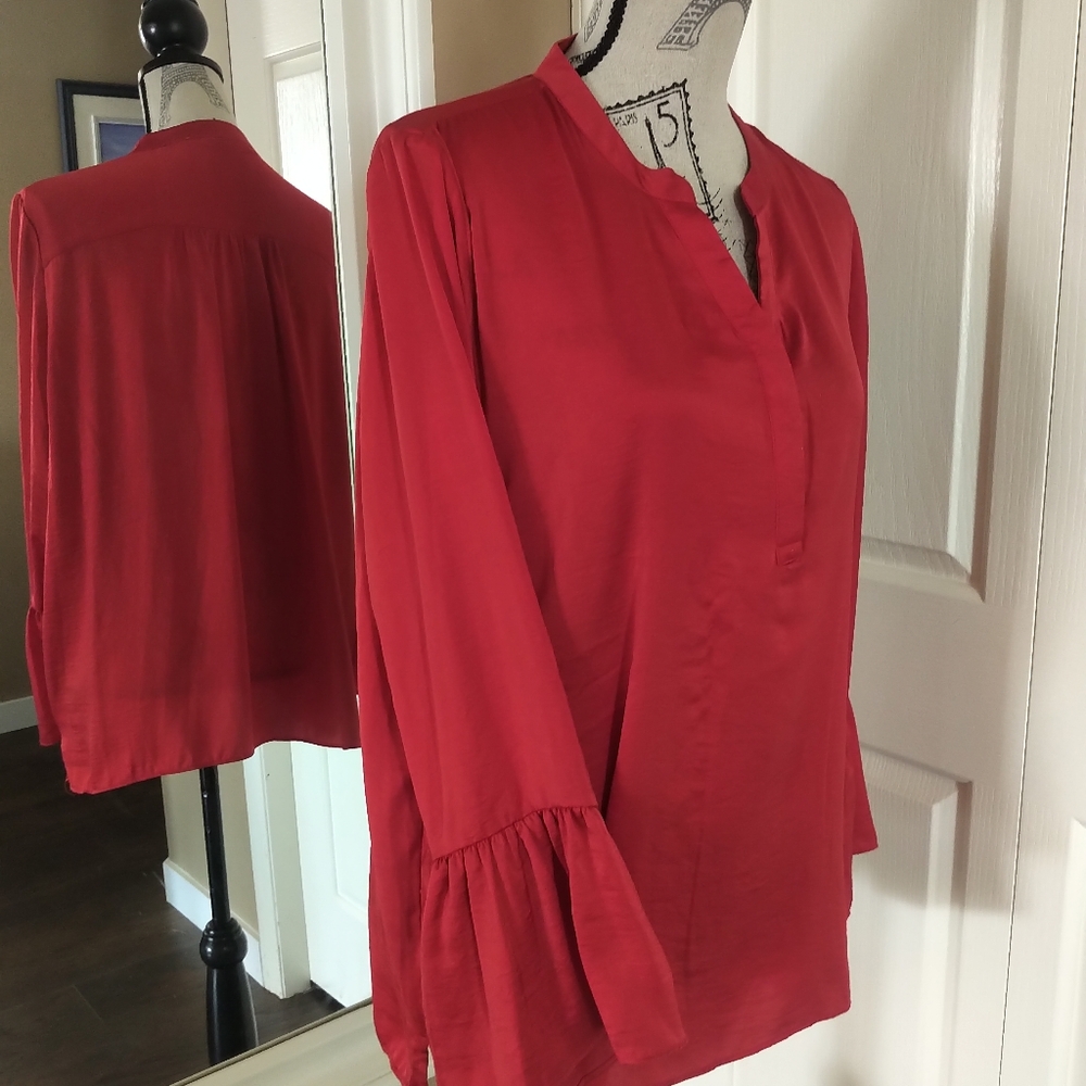 Long-sleeve faux silk tunic w ruffle sleeves